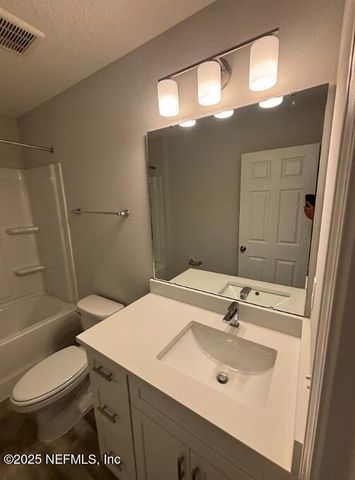 8607 CRYSTALLINE Lane, Jacksonville, FL 32221