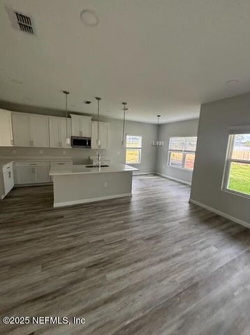 8607 CRYSTALLINE Lane, Jacksonville, FL 32221