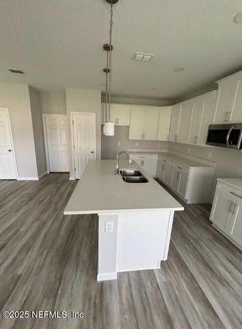 8607 CRYSTALLINE Lane, Jacksonville, FL 32221