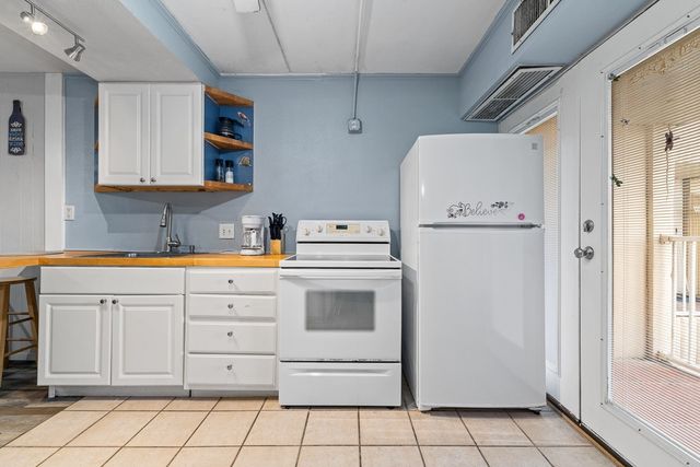14300 S Padre Island Dr 118, Corpus Christi, TX 78418