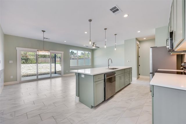 20502 Bonanza ST 2, Lago Vista, TX 78645