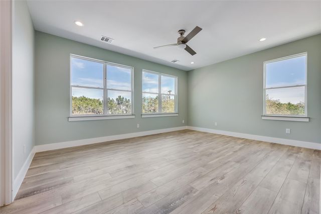 20502 Bonanza ST 2, Lago Vista, TX 78645