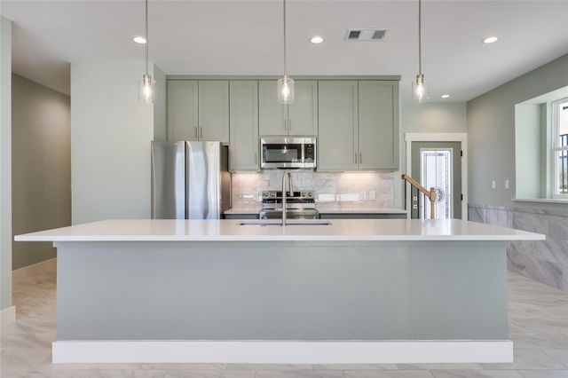 20502 Bonanza ST 2, Lago Vista, TX 78645