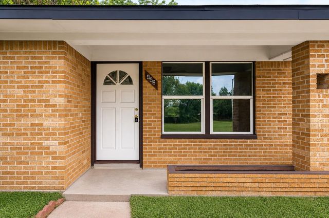 442 Glenburnie Drive, Houston, TX 77022