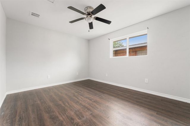 442 Glenburnie Drive, Houston, TX 77022