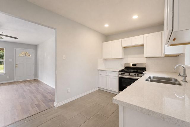 442 Glenburnie Drive, Houston, TX 77022