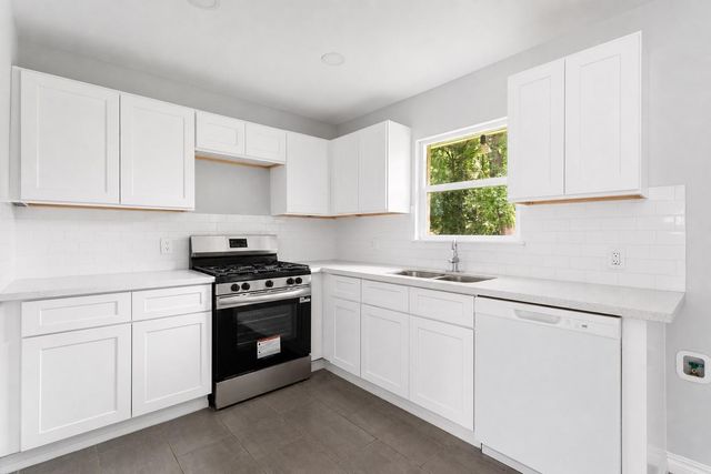 442 Glenburnie Drive, Houston, TX 77022