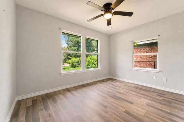 442 Glenburnie Drive, Houston, TX 77022