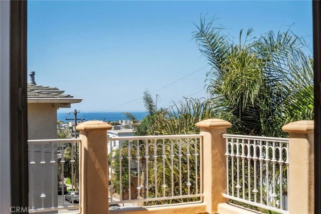 944 5th Street, Hermosa Beach, CA 90254