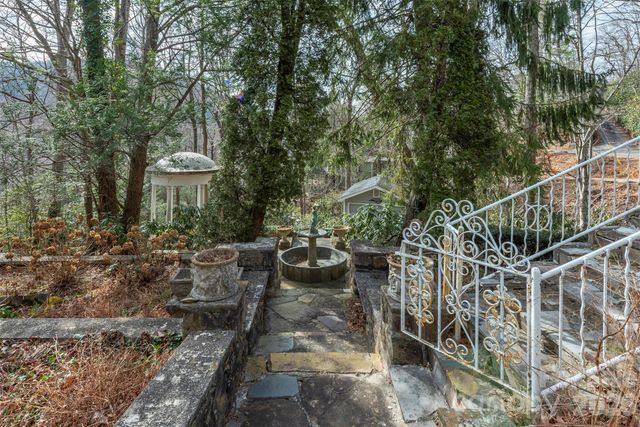 287 North Carolina Terrace, Montreat, NC 28757