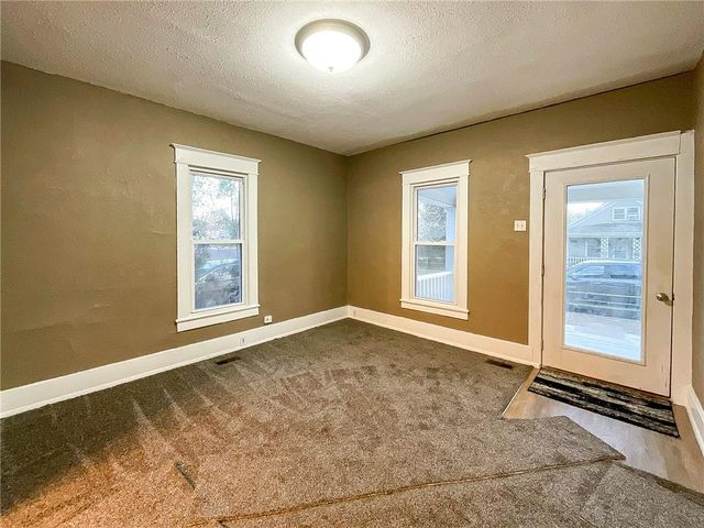 923 E 10th Street, Sedalia, MO 65301