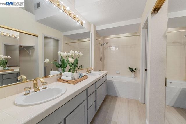 711 Lakemont Pl 4, San Ramon, CA 94582