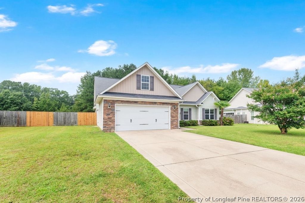 162 Harcourt Place, Raeford, NC 28376 — photo 2