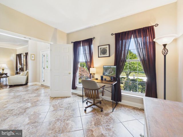 17 ROCKY RD, Newark, DE 19702