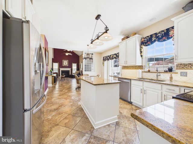 17 ROCKY RD, Newark, DE 19702