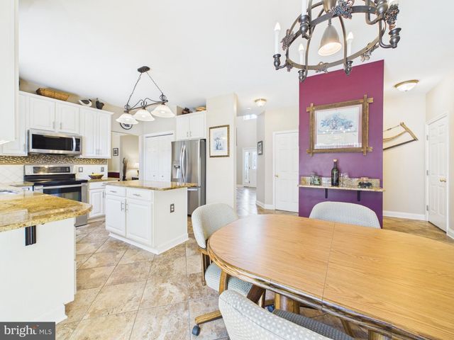 17 ROCKY RD, Newark, DE 19702