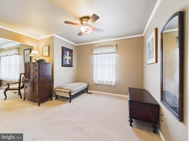 17 ROCKY RD, Newark, DE 19702
