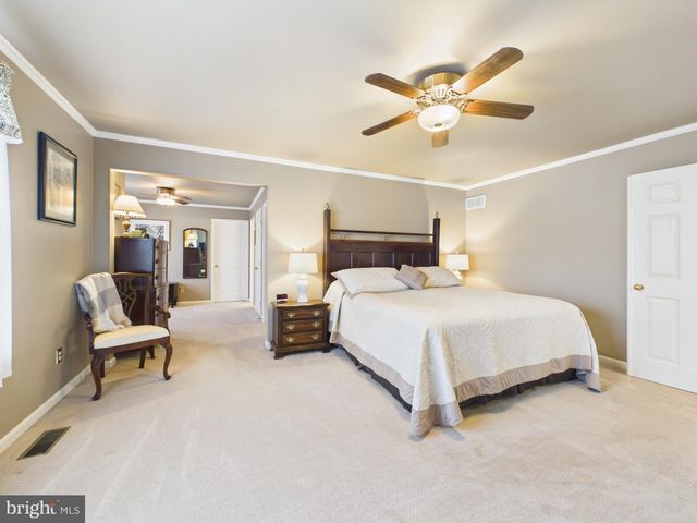 17 ROCKY RD, Newark, DE 19702