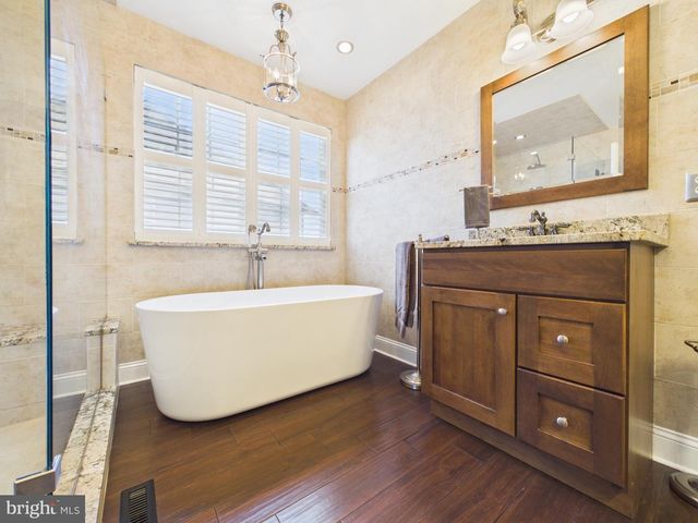 17 ROCKY RD, Newark, DE 19702