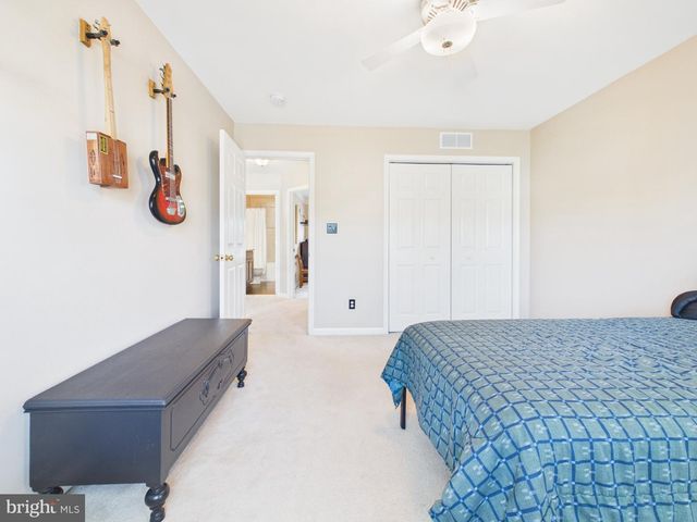 17 ROCKY RD, Newark, DE 19702