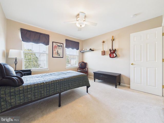 17 ROCKY RD, Newark, DE 19702