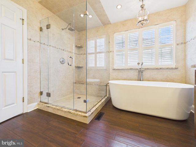 17 ROCKY RD, Newark, DE 19702