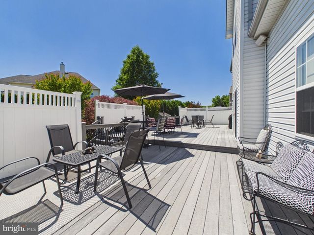 17 ROCKY RD, Newark, DE 19702