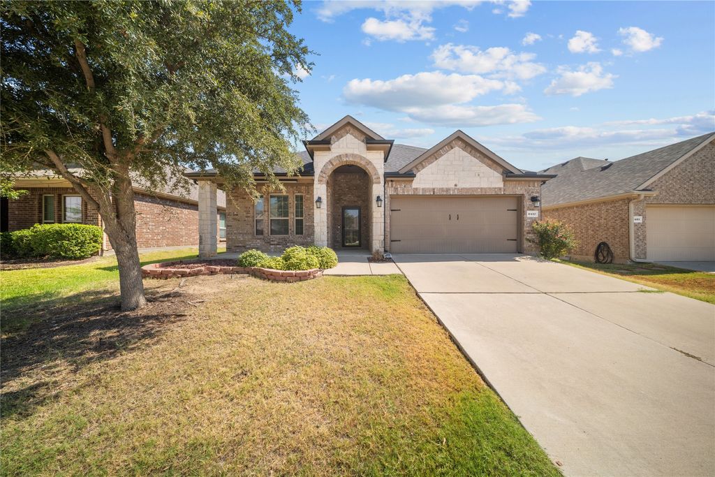 2417 Michelle Creek Drive, Little Elm, TX 75068 — exterior