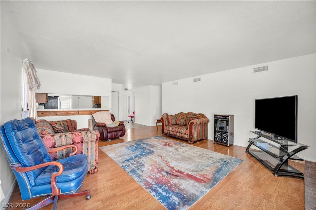Image 10 of property listing at 4163 Honeycomb Drive, Las Vegas, NV 89147