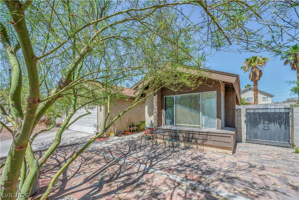 Image 4 of property listing at 4163 Honeycomb Drive, Las Vegas, NV 89147