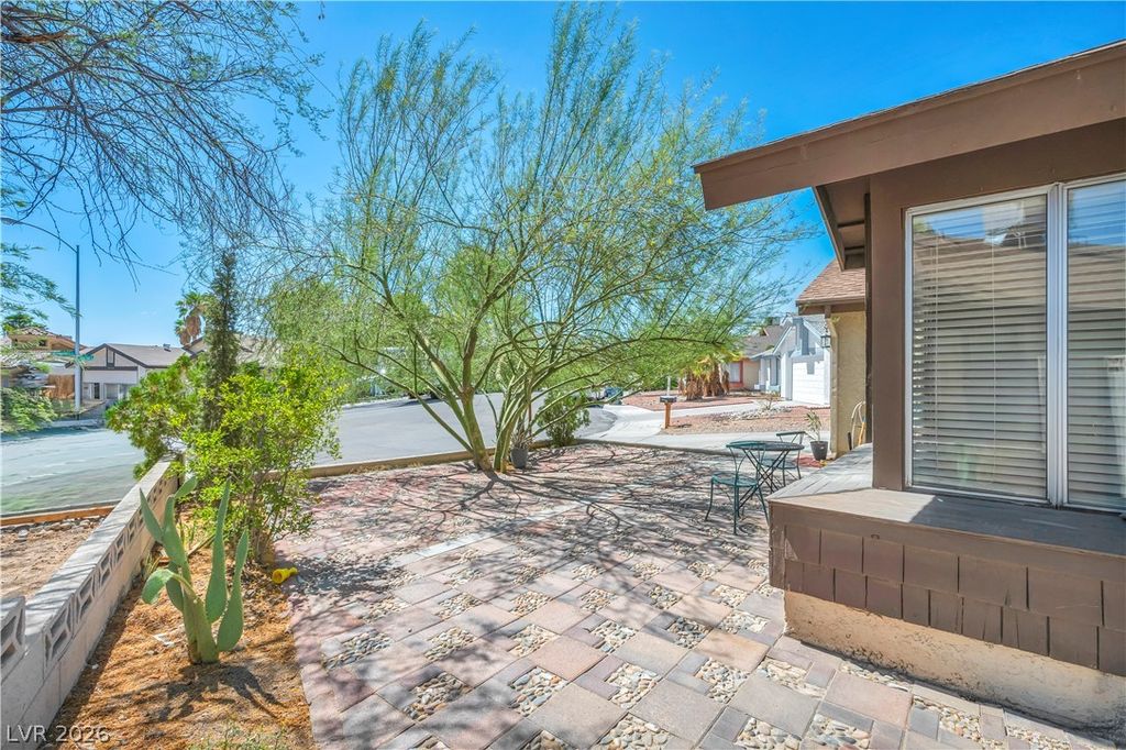 Image 5 of property listing at 4163 Honeycomb Drive, Las Vegas, NV 89147