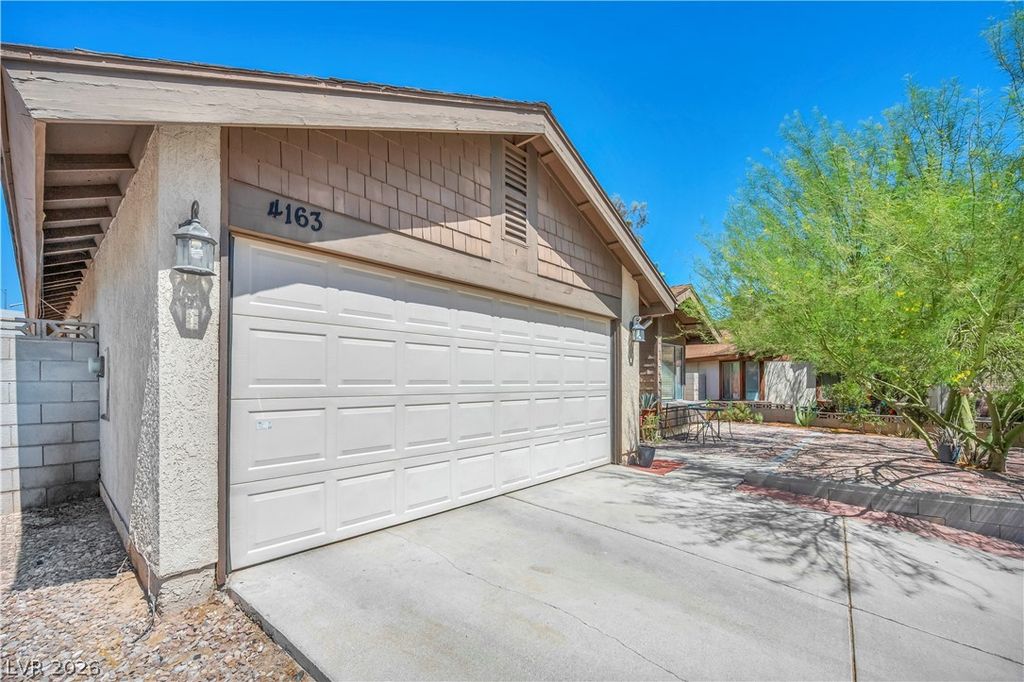 Image 6 of property listing at 4163 Honeycomb Drive, Las Vegas, NV 89147