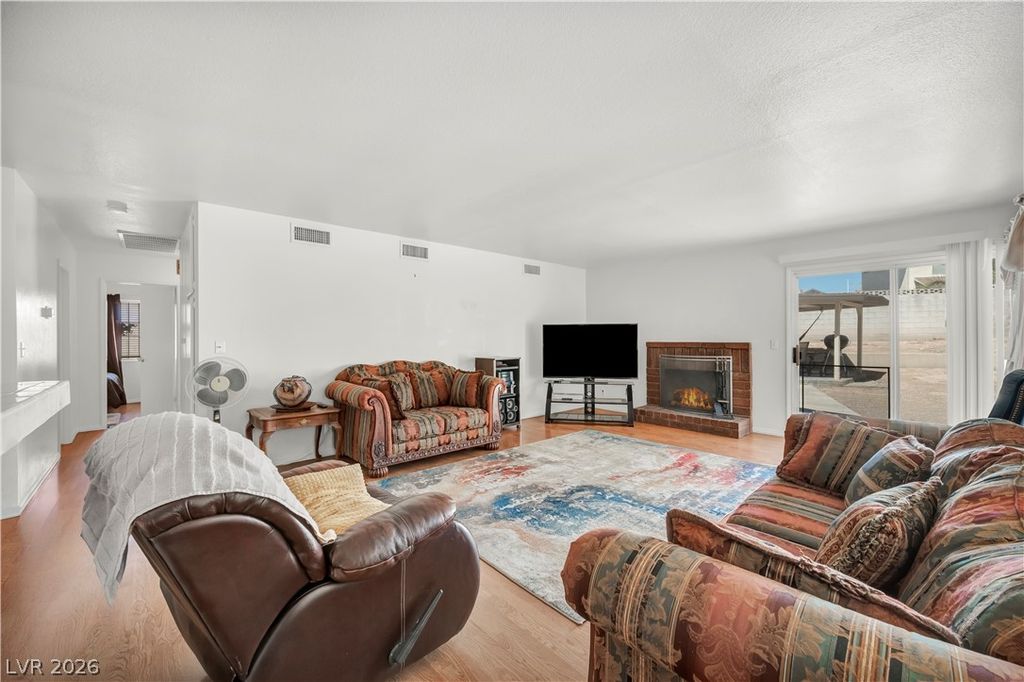 Image 9 of property listing at 4163 Honeycomb Drive, Las Vegas, NV 89147