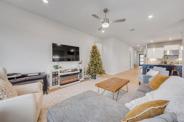8517 Grenadier DR, Austin, TX 78738