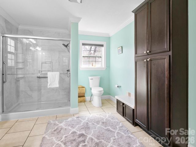 28 Chapel Park Road, Asheville, NC 28803