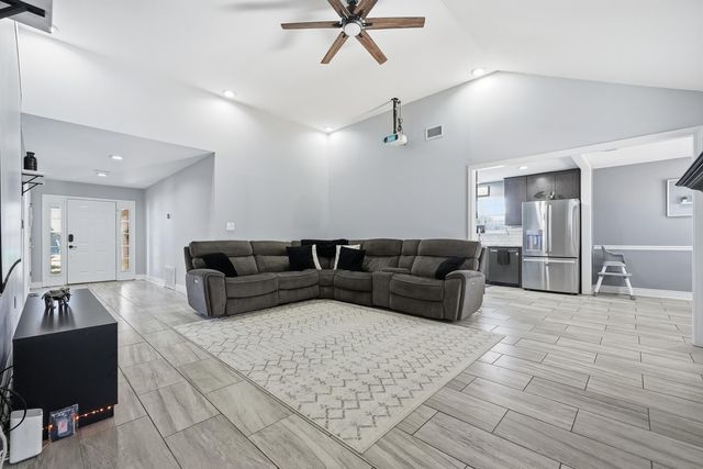 428 Sandy Ridge Circle, Mary Esther, FL 32569