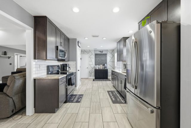 428 Sandy Ridge Circle, Mary Esther, FL 32569