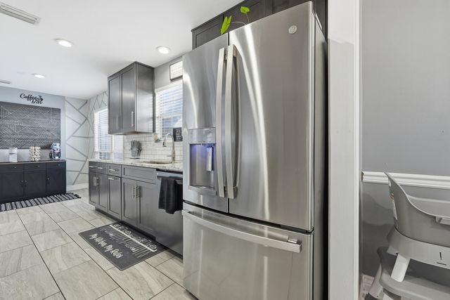 428 Sandy Ridge Circle, Mary Esther, FL 32569