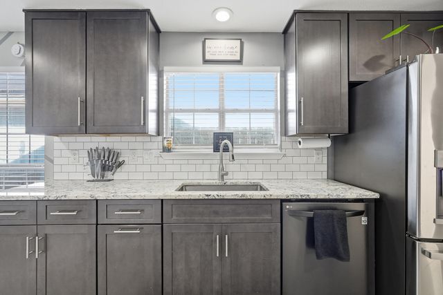 428 Sandy Ridge Circle, Mary Esther, FL 32569