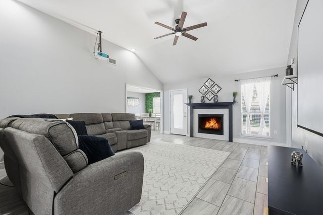 428 Sandy Ridge Circle, Mary Esther, FL 32569