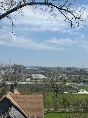 2903 W 12th Street, Cleveland, OH 44113