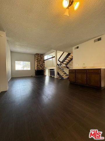 2809 Montrose Avenue 10, La Crescenta, CA 91214
