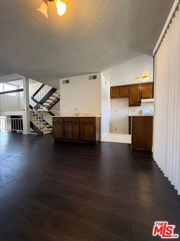 2809 Montrose Avenue 10, La Crescenta, CA 91214