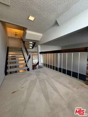 2809 Montrose Avenue 10, La Crescenta, CA 91214