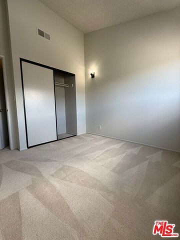 2809 Montrose Avenue 10, La Crescenta, CA 91214