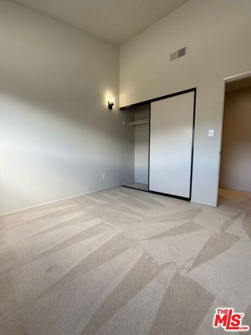 2809 Montrose Avenue 10, La Crescenta, CA 91214