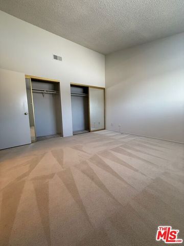 2809 Montrose Avenue 10, La Crescenta, CA 91214