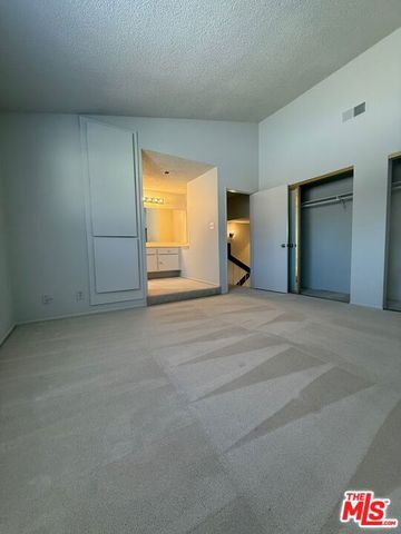 2809 Montrose Avenue 10, La Crescenta, CA 91214