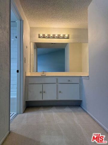 2809 Montrose Avenue 10, La Crescenta, CA 91214
