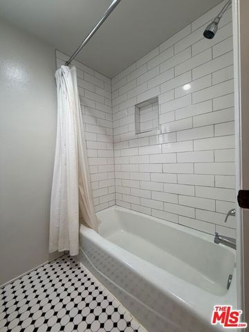 2809 Montrose Avenue 10, La Crescenta, CA 91214